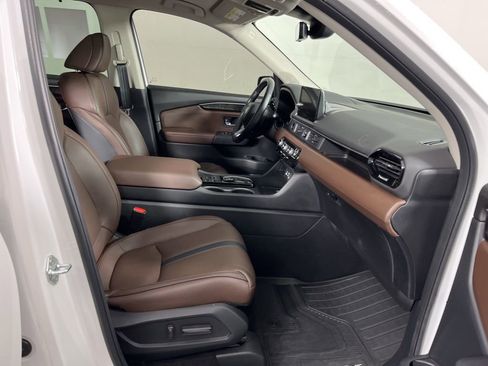 Certified 2023 Honda Pilot Elite image 6