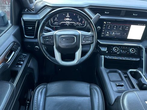 Used 2024 GMC Sierra 3500 Denali w/ Denali Reserve Package image 15