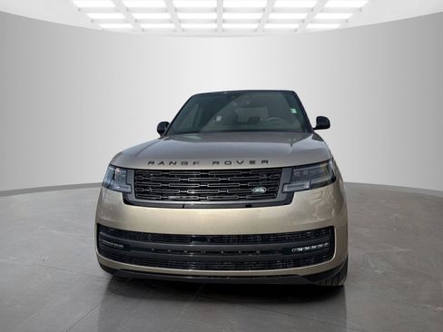 New 2026 Land Rover Range Rover Long Wheelbase SE image 2