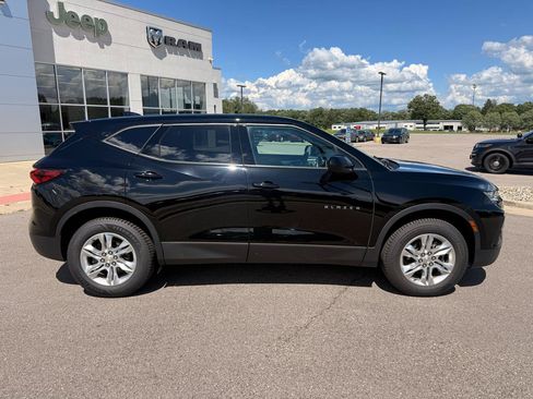 Used 2022 Chevrolet Blazer LT w/ LPO, Cargo Package FWD image 2