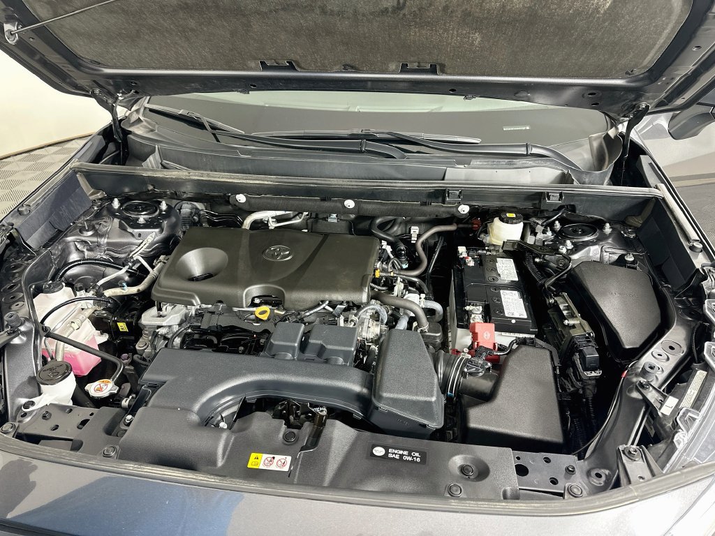 Certified 2025 Toyota RAV4 LE FWD image 28