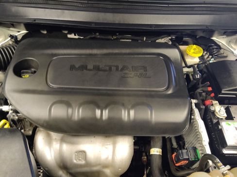 Used 2020 Jeep Cherokee Latitude Plus image 30