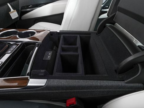 Used 2026 Cadillac Escalade Platinum Sport w/ LPO, ONYX Package image 34