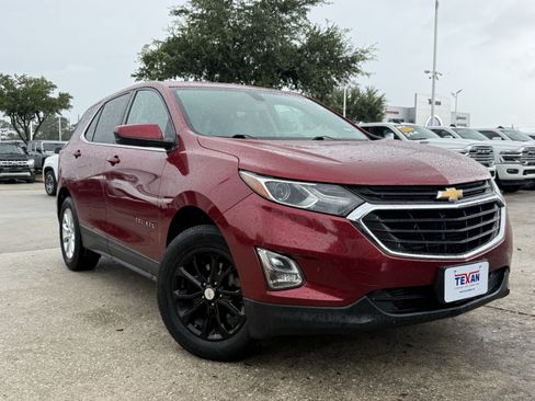 Used 2018 Chevrolet Equinox LT AWD/4WD image 2