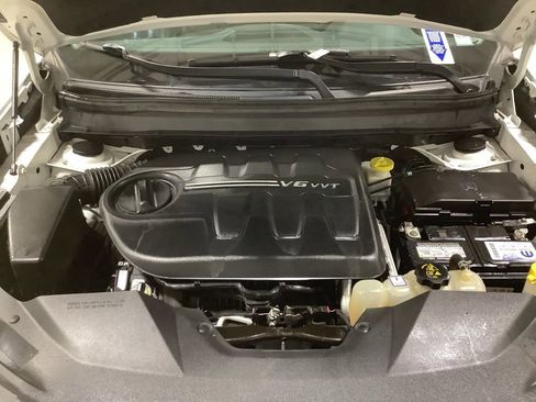 Used 2021 Jeep Cherokee Limited image 25