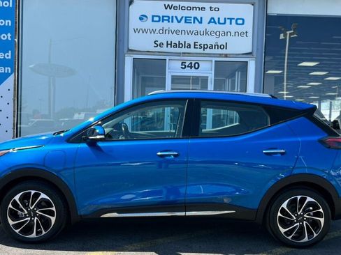 Used 2022 Chevrolet Bolt EUV Premier w/ Sun & Sound Package image 40