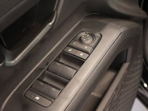 New 2025 Toyota Tacoma SR5 image 9