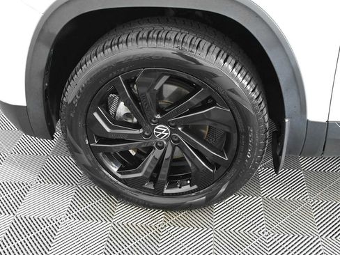 Certified 2022 Volkswagen Atlas SE w/ Panoramic Sunroof Package FWD image 30