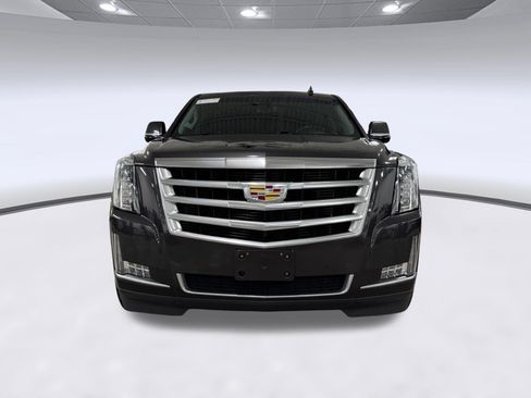 Used 2017 Cadillac Escalade Luxury AWD/4WD image 6