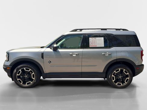 Used 2023 Ford Bronco Sport Outer Banks w/ Tech Package image 2