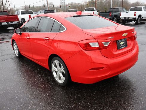 Used 2017 Chevrolet Cruze Premier image 3
