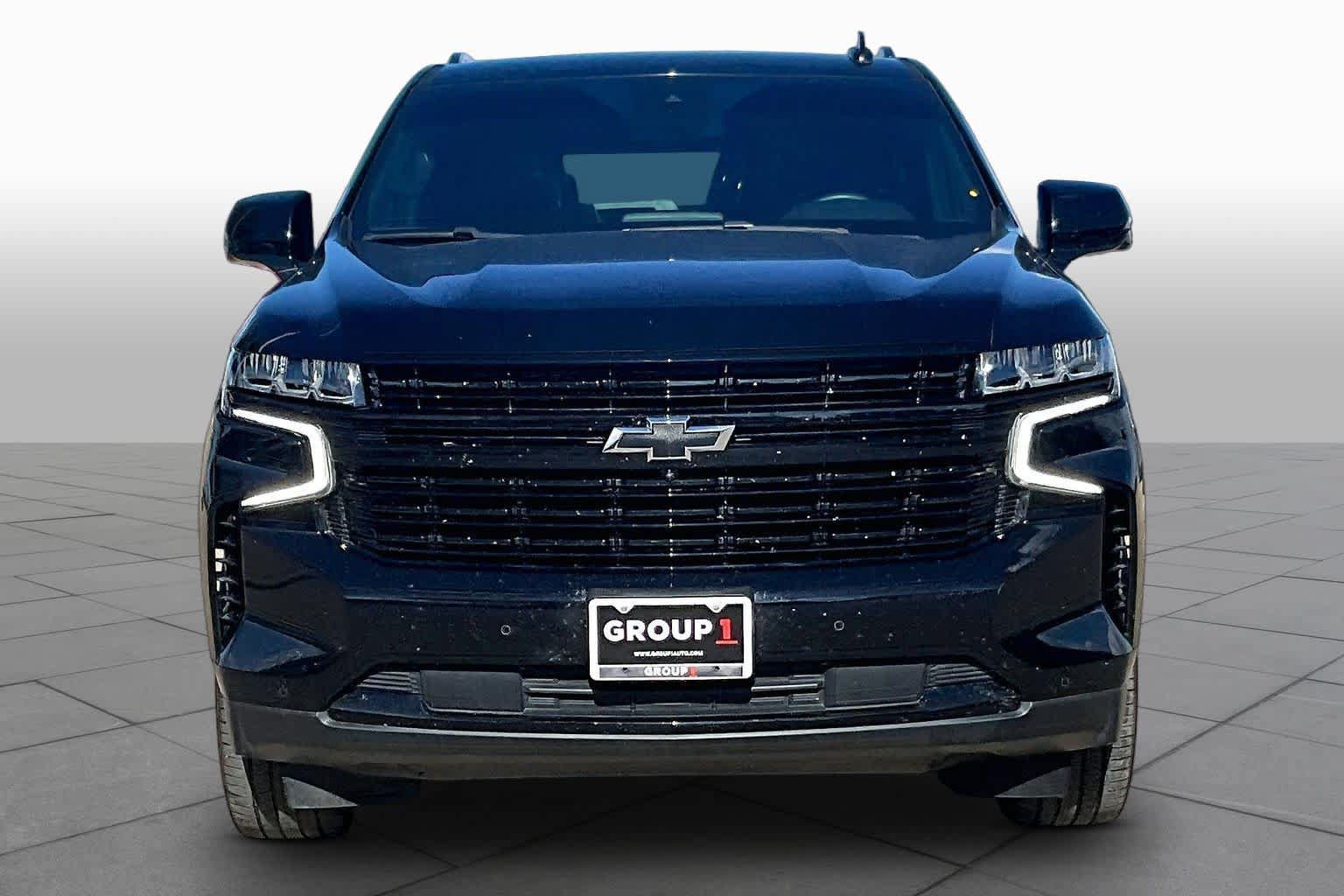 Used 2023 Chevrolet Suburban RST w/ Luxury Package AWD/4WD image 4