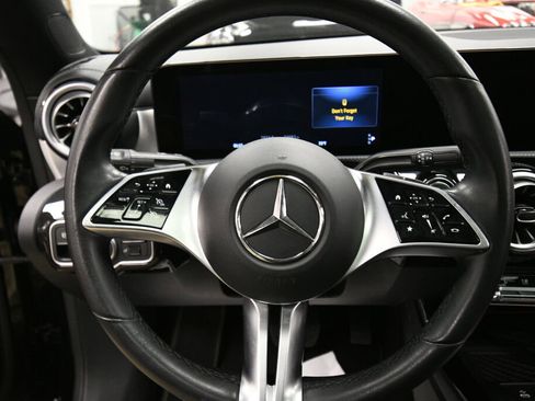 Used 2025 Mercedes-Benz CLA 250 4MATIC image 13