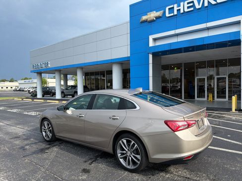 Used 2024 Chevrolet Malibu LT FWD image 3
