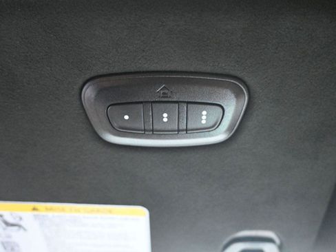 Used 2024 Jeep Grand Wagoneer Series III image 36