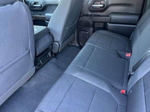 Used 2020 Chevrolet Silverado 1500 LT RWD image 14