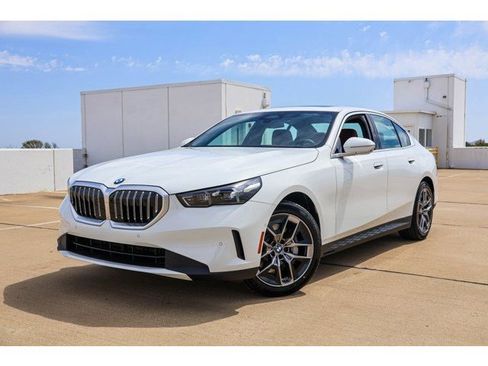 New 2027 BMW 530i xDrive AWD/4WD image 1