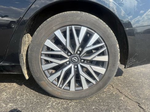 Used 2024 Nissan Altima 2.5 SV FWD image 27