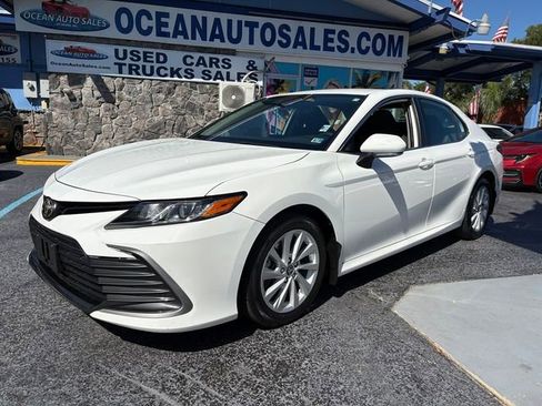 Used 2022 Toyota Camry LE image 13