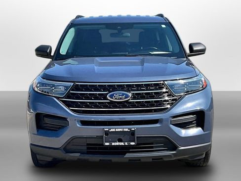 Used 2021 Ford Explorer XLT AWD/4WD image 3