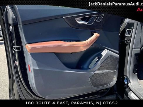 Used 2023 Audi Q8 Premium Plus w/ Premium Plus Package AWD/4WD image 15