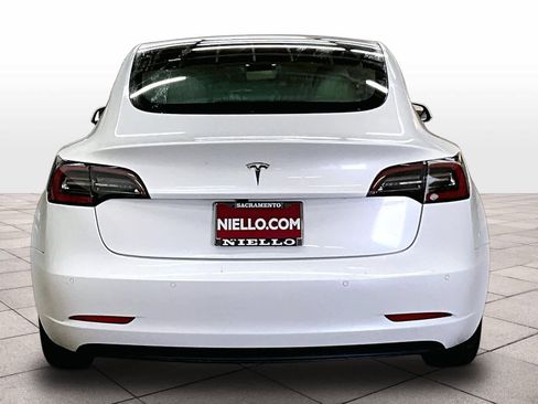 Used 2020 Tesla Model 3 Standard Range image 6