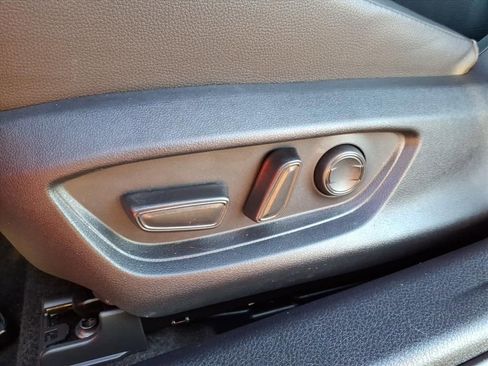 Used 2025 Toyota Camry XSE image 4