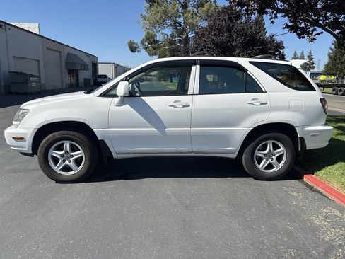 Used 2000 Lexus RX 300 4WD w/ Premium Pkg image 6