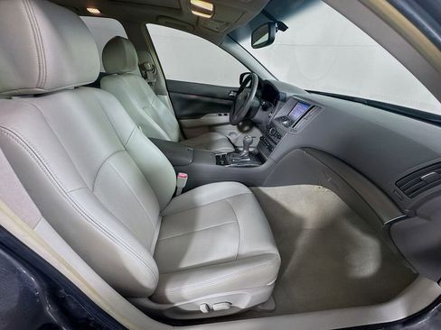 Used 2015 INFINITI Q40 w/ Navigation Package image 36