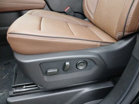 New 2026 Chevrolet Tahoe High Country image 21