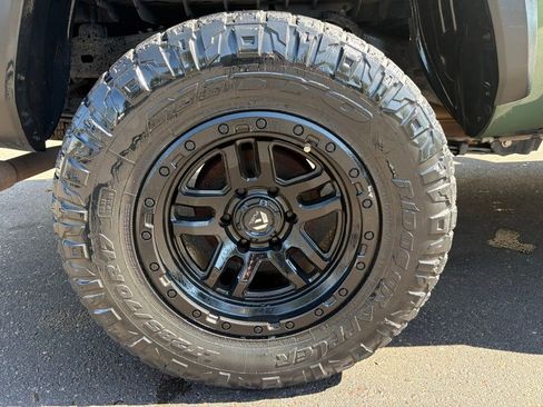 Used 2021 Toyota Tacoma TRD Off-Road AWD/4WD image 6
