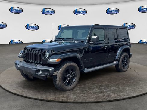 Used 2022 Jeep Wrangler Unlimited Sahara AWD/4WD image 1