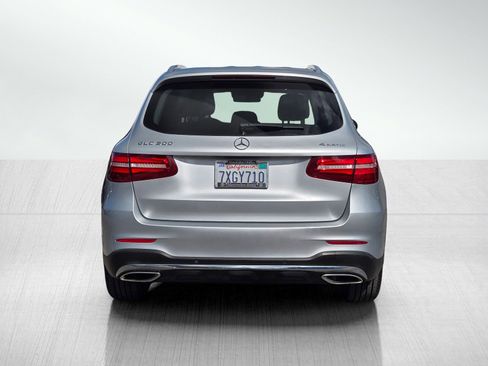Used 2017 Mercedes-Benz GLC 300 4MATIC image 5