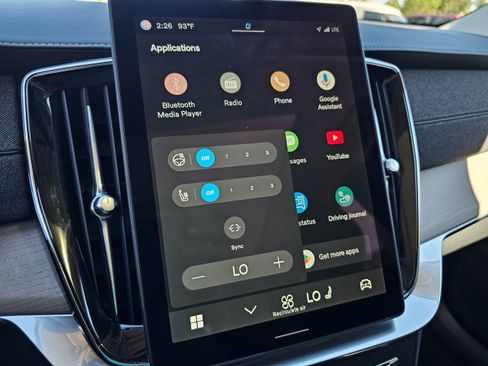 Used 2025 Volvo XC90 B6 Plus image 43