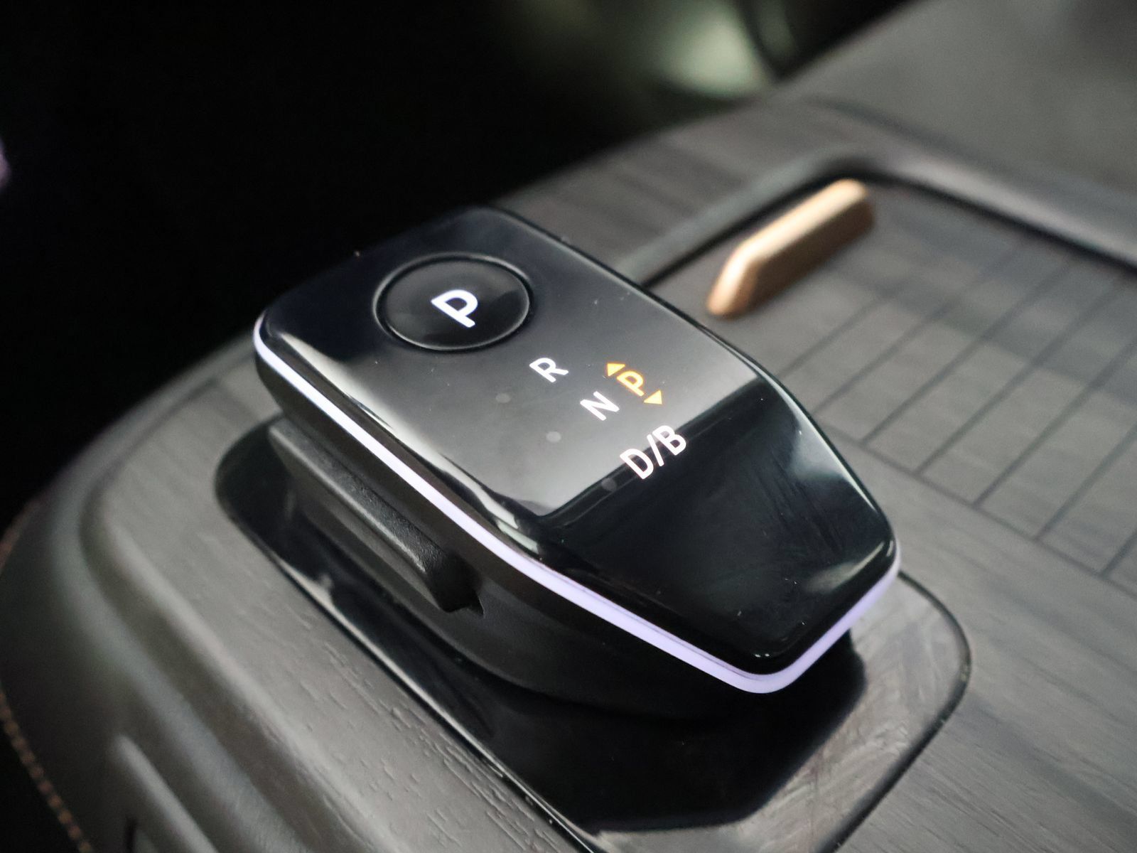 Used 2024 Nissan Ariya AWD image 39