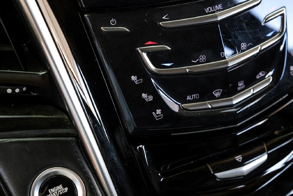 Used 2020 Cadillac Escalade Platinum AWD/4WD image 22