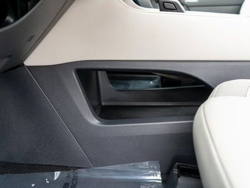 Used 2025 Nissan Pathfinder SL image 24