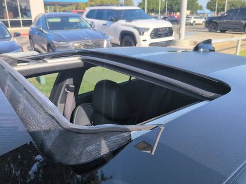 Used 2023 Dodge Charger SRT Hellcat w/ Harman/Kardon Audio Group RWD image 7