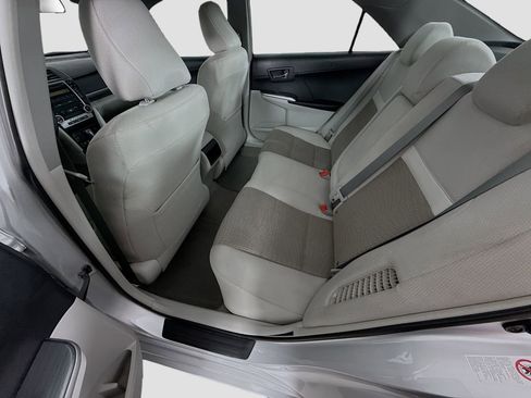 Used 2012 Toyota Camry LE image 17