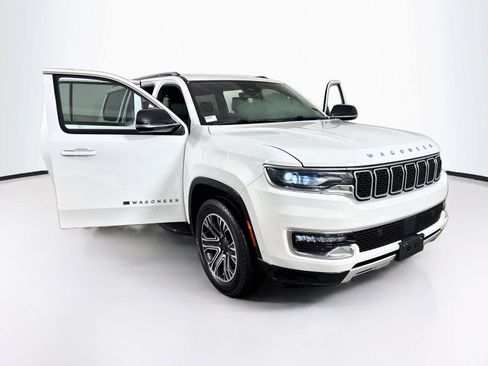 Used 2023 Jeep Wagoneer L Series II AWD/4WD image 43