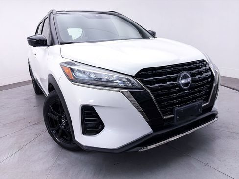Used 2024 Nissan Kicks SR FWD image 6
