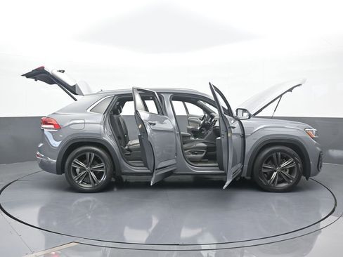 Used 2022 Volkswagen Atlas Cross Sport SEL R-Line image 76