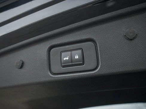 New 2025 Nissan Pathfinder Rock Creek image 9