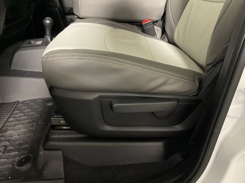 Used 2024 RAM 3500 Tradesman w/ Chrome Appearance Group image 18