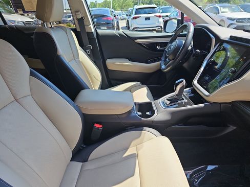Used 2023 Subaru Outback Limited AWD/4WD image 10