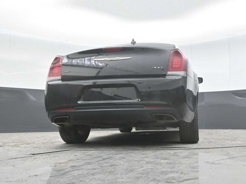Used 2017 Chrysler 300 S w/ 300S Premium Group 2 w/2_L AWD/4WD image 31