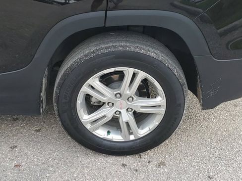 Used 2024 GMC Terrain SLE image 13