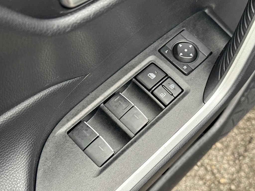 Certified 2025 Toyota RAV4 XLE AWD/4WD image 36
