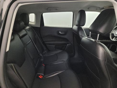 Used 2019 Jeep Compass Latitude w/ Cold Weather Group AWD/4WD image 19