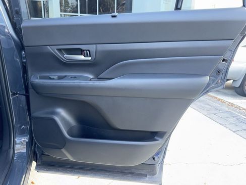 Used 2025 Toyota Grand Highlander AWD image 22